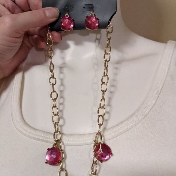 Necklace & earrings  - Picture 7 of 7